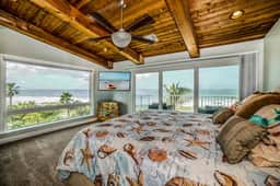 OceanfrontVilla/Pool/HotTub/8bedroom - Image 4