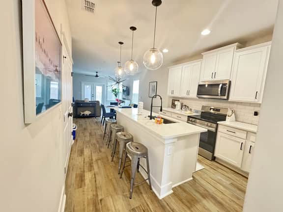 LuxKeyWestVilla/Modern/Mayo/5blkBeach/Pier - Image 2